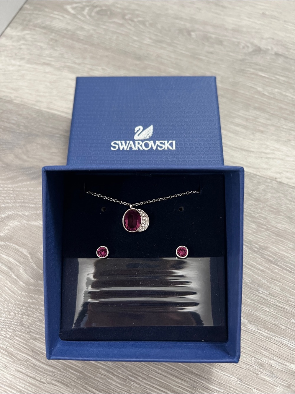 Swarovski Purple Crystal Pendant Necklace with Matching Studs